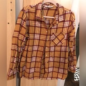 Old navy women’s classic flannel, size XL.  Mustard yellow and maroon